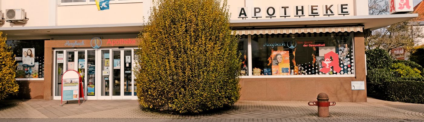 Außenansicht der Heegbach Apotheke in der Bahnstraße 92 in Erzhausen